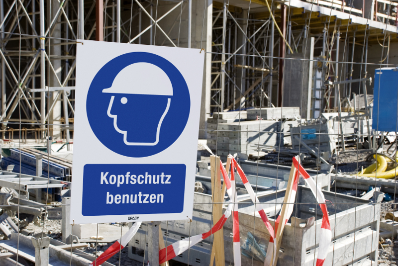 Sicherheitsschild "Kopfschutz benutzen"